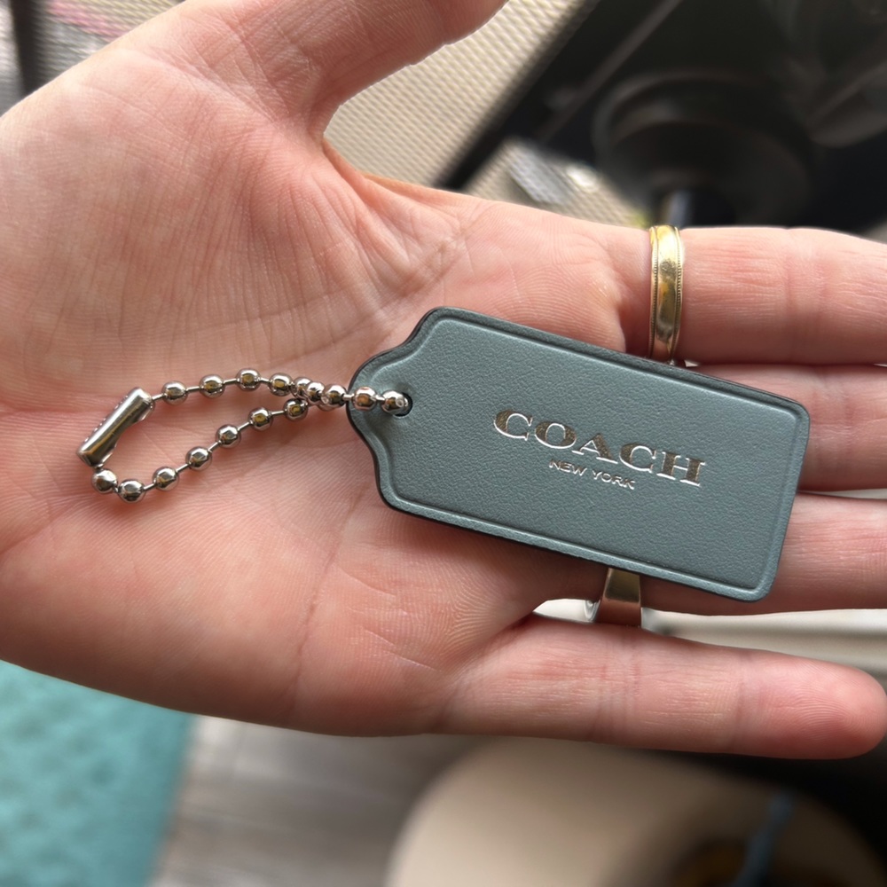 Coach 2” Hand Tag